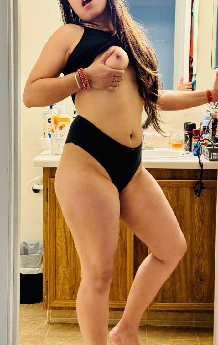 Indian Naughty chubby Housewife get hardcore fuck riding on her boyfriend showing curvy ass anal sex in front of mirror