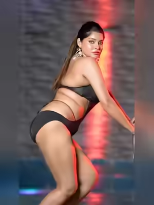 Desi Model