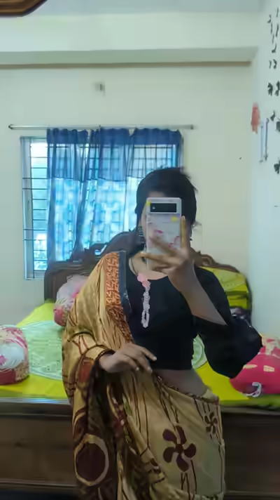 Bangladeshi College Girl Nudges (Samia)