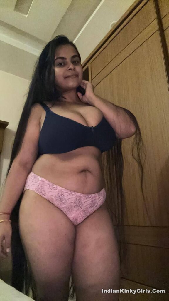 indian Naughty Bitch Fat Chubby wife sharing her nude Big juicy Boobs pictures Eating milk of her own boobies and helping her boyfriend masturbation by leg cum on her Face fingering lipp kiss romance