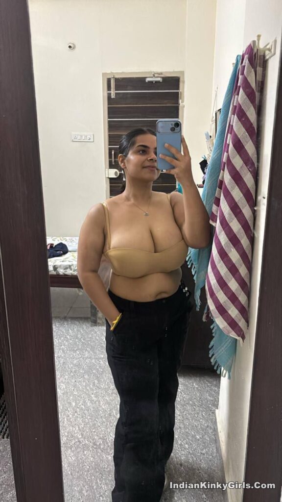 indian Naughty Bitch Fat Chubby wife sharing her nude Big juicy Boobs pictures Eating milk of her own boobies and helping her boyfriend masturbation by leg cum on her Face fingering lipp kiss romance