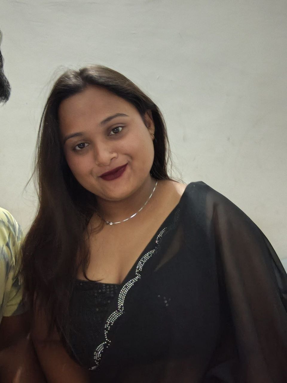 Desi Indian Hot chubby wife Couple Removing her saree blouse licking huge boobs romance in private room sucking big boobs