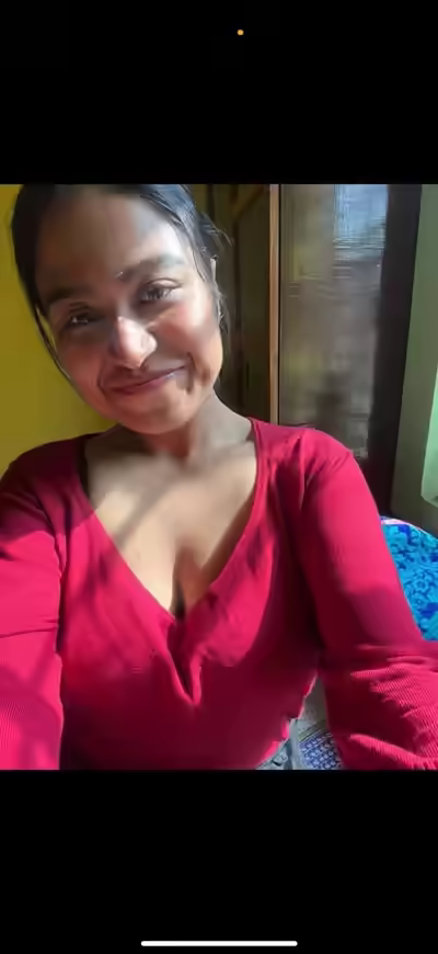 Indian Housewife Sucks Finger Outside