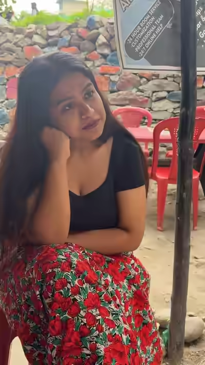 Indian Housewife Sucks Finger Outside