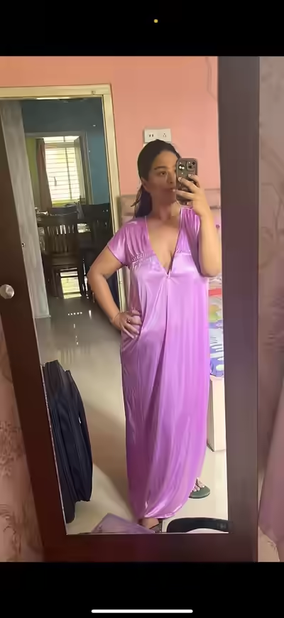 Indian Housewife Sucks Finger Outside