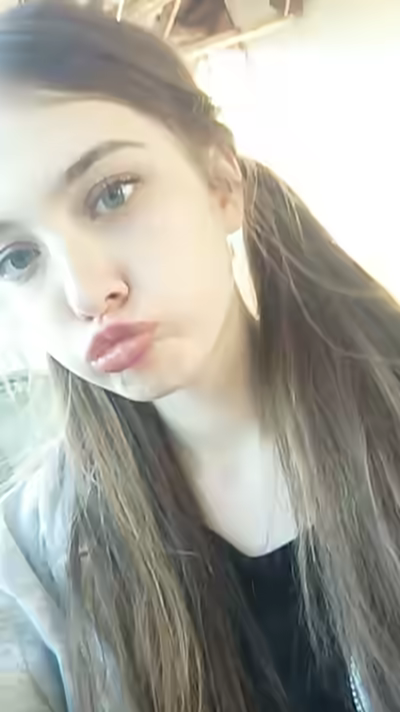 Cute Fresh 18-Year-Old Egirl Pussy Selfies