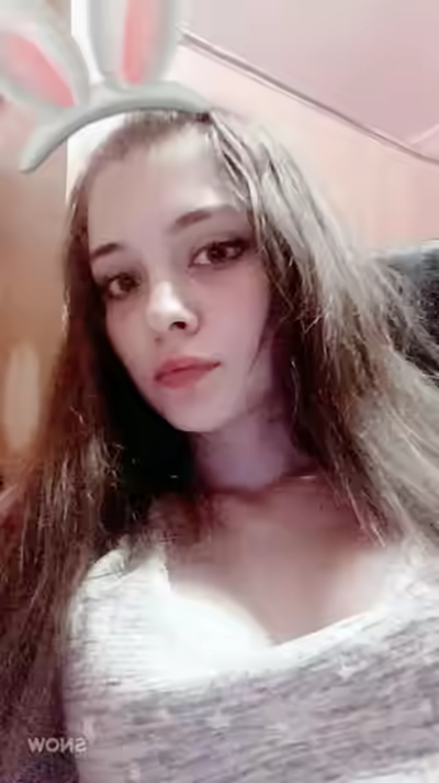 Cute Fresh 18-Year-Old Egirl Pussy Selfies