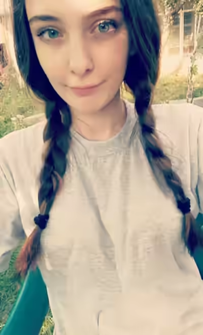 Cute Fresh 18-Year-Old Egirl Pussy Selfies