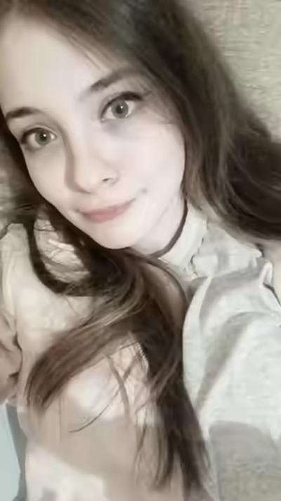 Cute Fresh 18-Year-Old Egirl Pussy Selfies