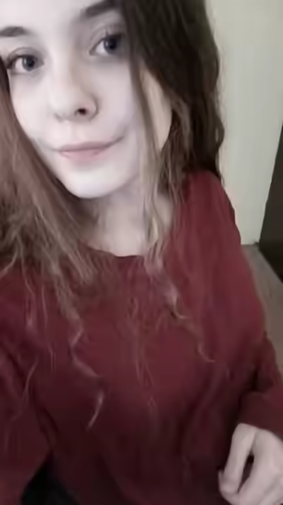 Cute Fresh 18-Year-Old Egirl Pussy Selfies