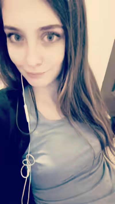 Cute Fresh 18-Year-Old Egirl Pussy Selfies