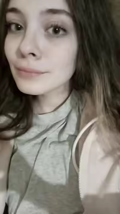 Cute Fresh 18-Year-Old Egirl Pussy Selfies