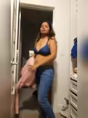 Sexy Videos of Ridhi