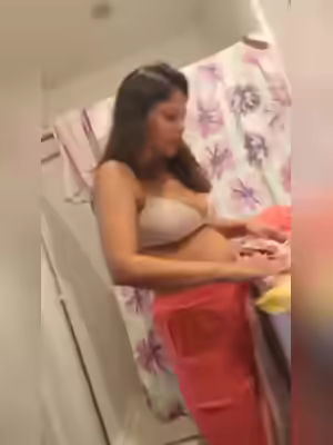 Sexy Videos Of Big Boobed Milf Ridhi