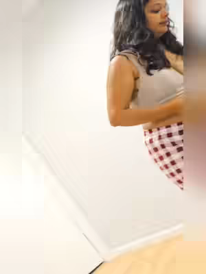 Ridhi, Sexy Desi Indian Brunette MILF
