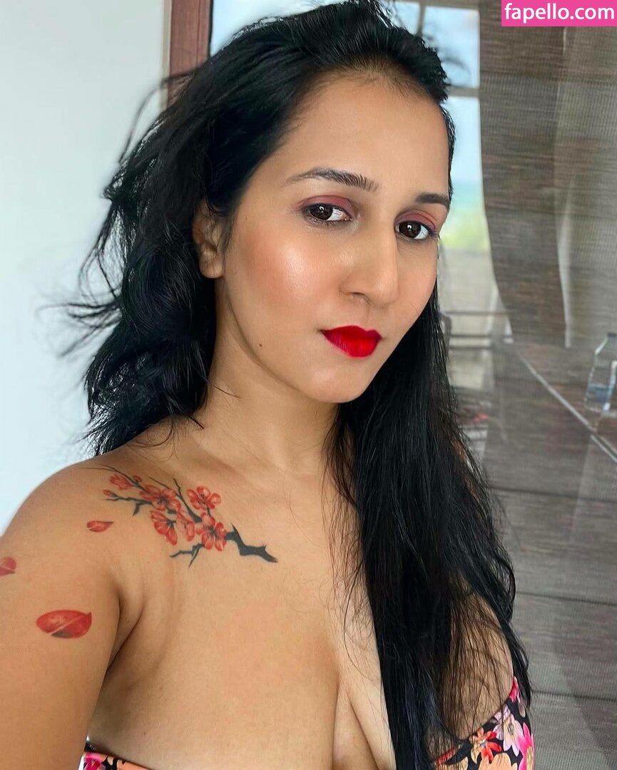 Sri Lankan Sexy Tiktoker Sewwandi Pathirana (@_zewwandii_) Leaked xxx