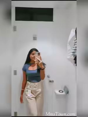 Cute Desi Girl's Hotel Encounter