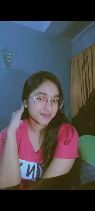 Bangladeshi Chubby Girl in Saree Playing with Boobs
