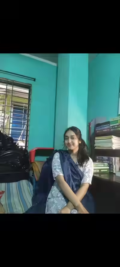 Bangladeshi Chubby Girl in Saree Playing with Boobs