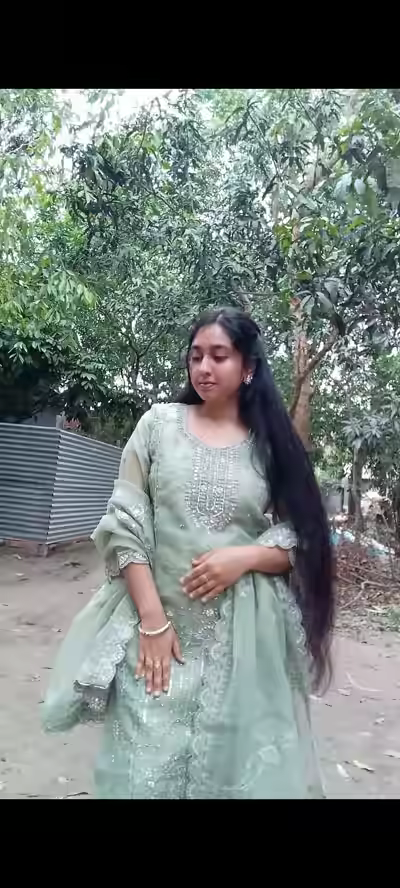 Bangladeshi Chubby Girl in Saree Playing with Boobs