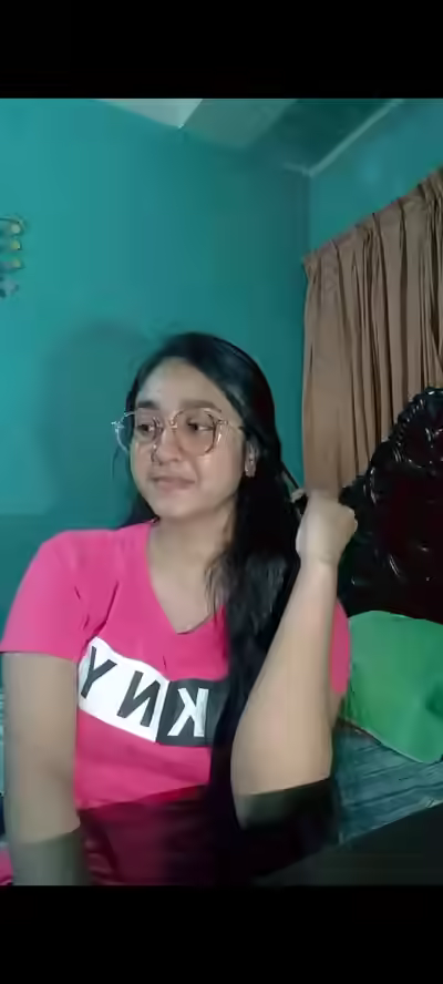 Bangladeshi Chubby Girl in Saree Playing with Boobs