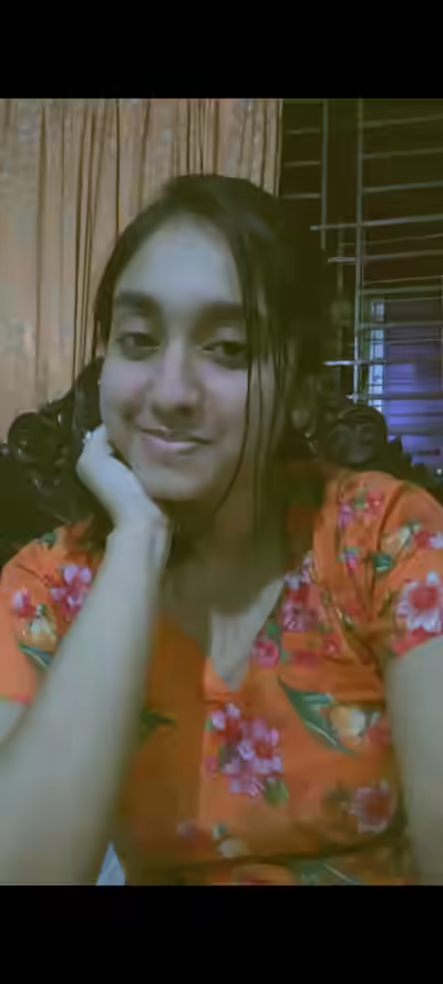 Bangladeshi Chubby Girl in Saree Playing with Boobs
