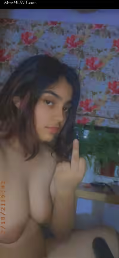 Cute Desi Indian Girlfriend Nude