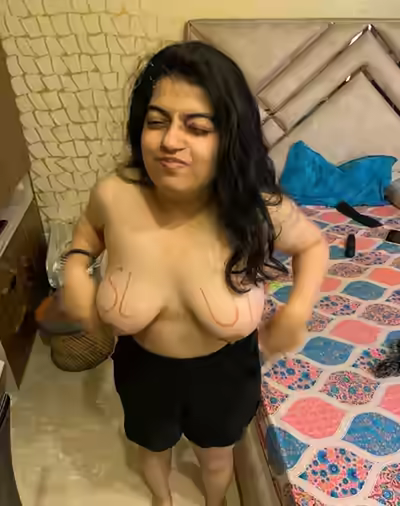 Chubby Girl Taking Nude Selfie