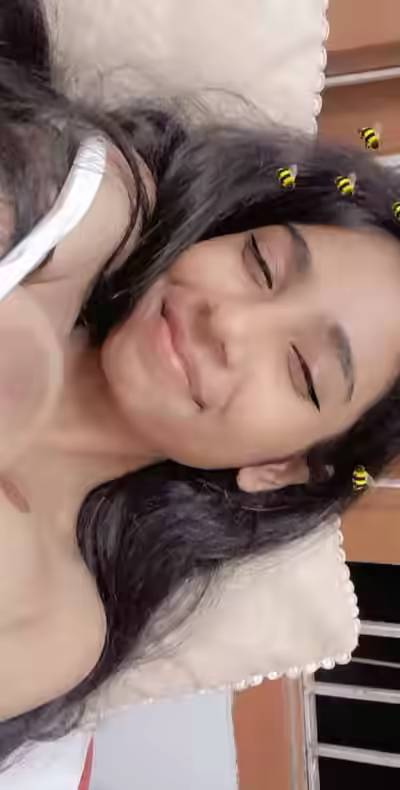 Bangladeshi Young Slim Girl Shows Boobs