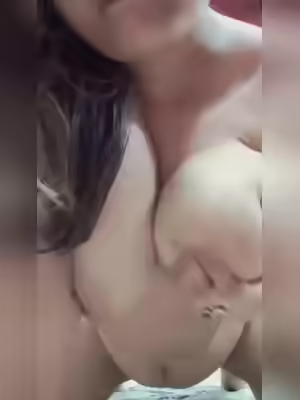 Chubby Housewife Squirting Her Pussy