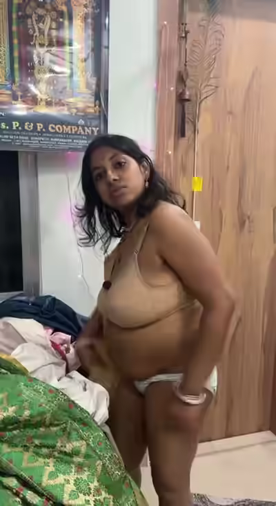 Indian Cheating Bhabi Gets HardcoreFuck