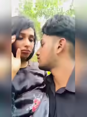 Chubby Muslim Girl Romance Under Red Bra