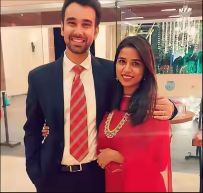 Indian Couple Licked and Played Anal in Hotel