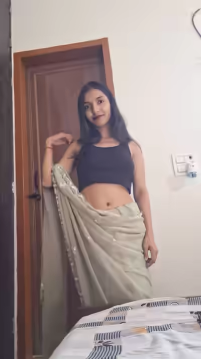 Boyfriend Exposes Teen Girl's Nude