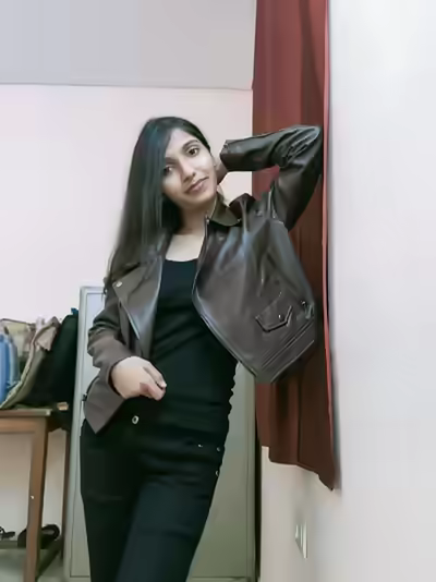 Boyfriend Exposes Teen Girl's Nude