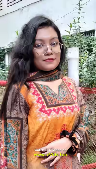 Viral Bangladeshi GF Boobs and Pussy