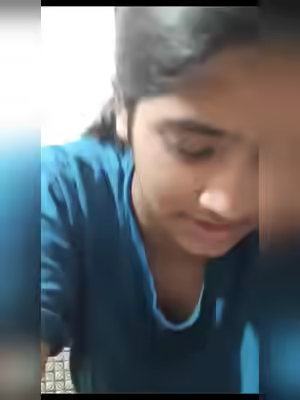 Desi Girl Flashes Big Boobs