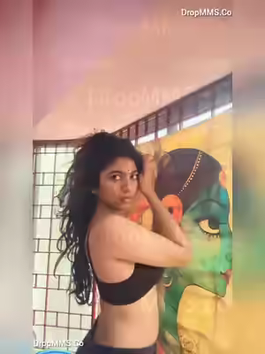 Chubby Girl With Spicy Big Boobs Flashing