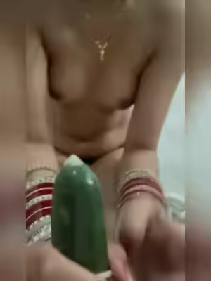 Indian Desi Boudi Using Cucumber