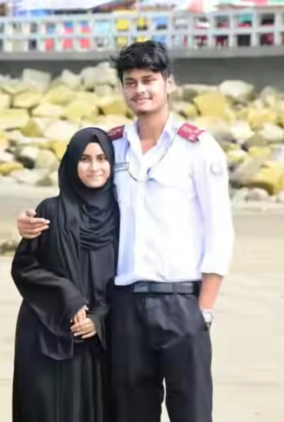 Bangladeshi Cute School Girl Fuckin' in Hotel Room
