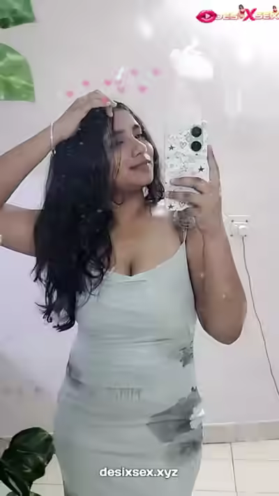 Big Boobs Indian Girlfriend Rubbing Her Pussy