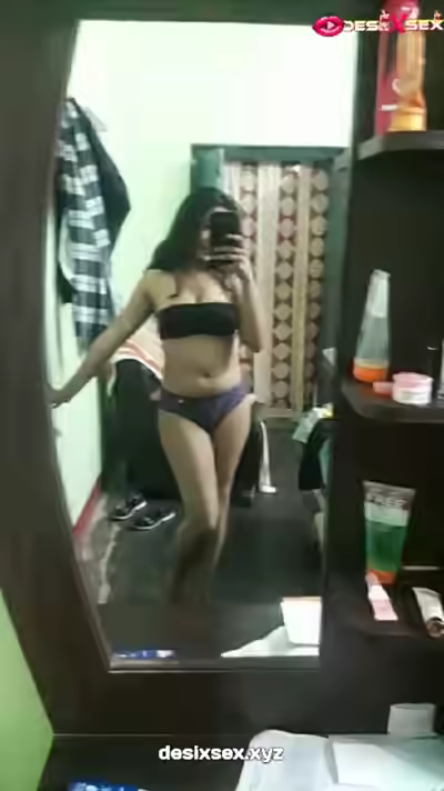 Big Boobs Indian Girlfriend Rubbing Her Pussy