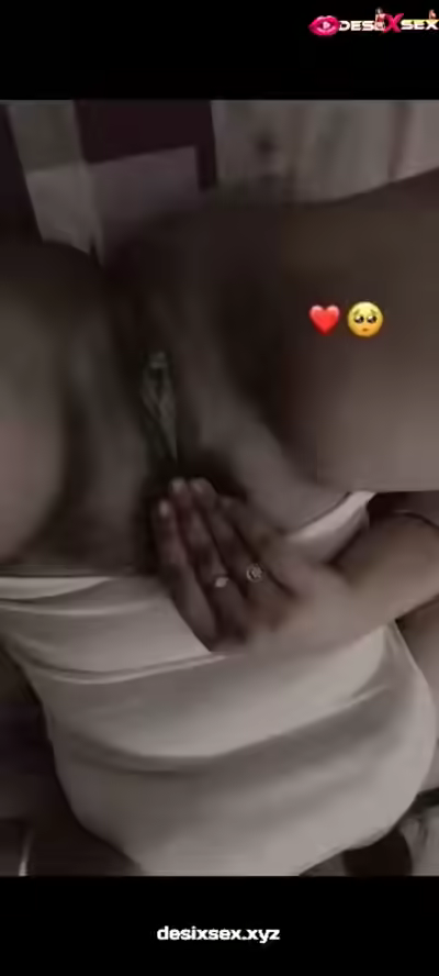 Big Boobs Indian Girlfriend Rubbing Her Pussy