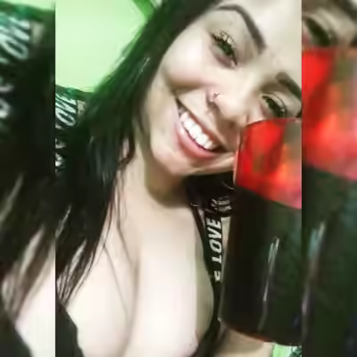 Emily Freitas, Big Tits