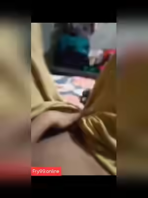 Cute Girlfriend Shows and Fingerings