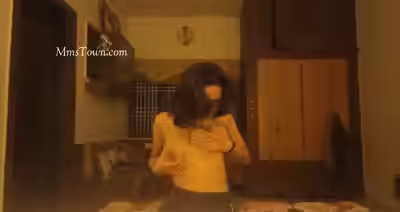Indian Hot Girl Shows Boobs