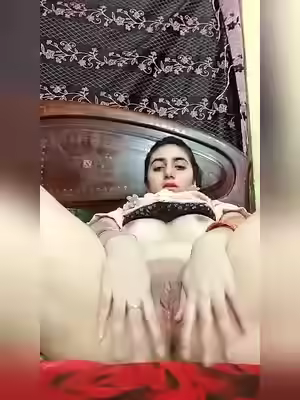 Pakistani Boobs Flashing