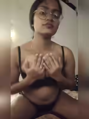 Randi Show: Indian Big Boobs Flashing