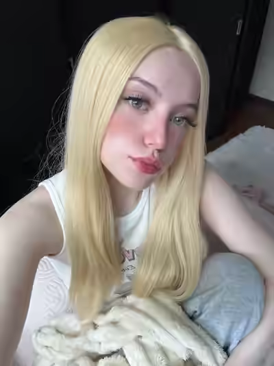 Sexy Figure of Best Friend Molly