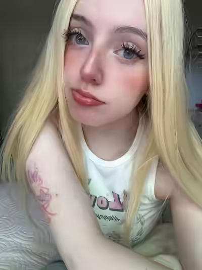 Sexy Figure of Best Friend Molly